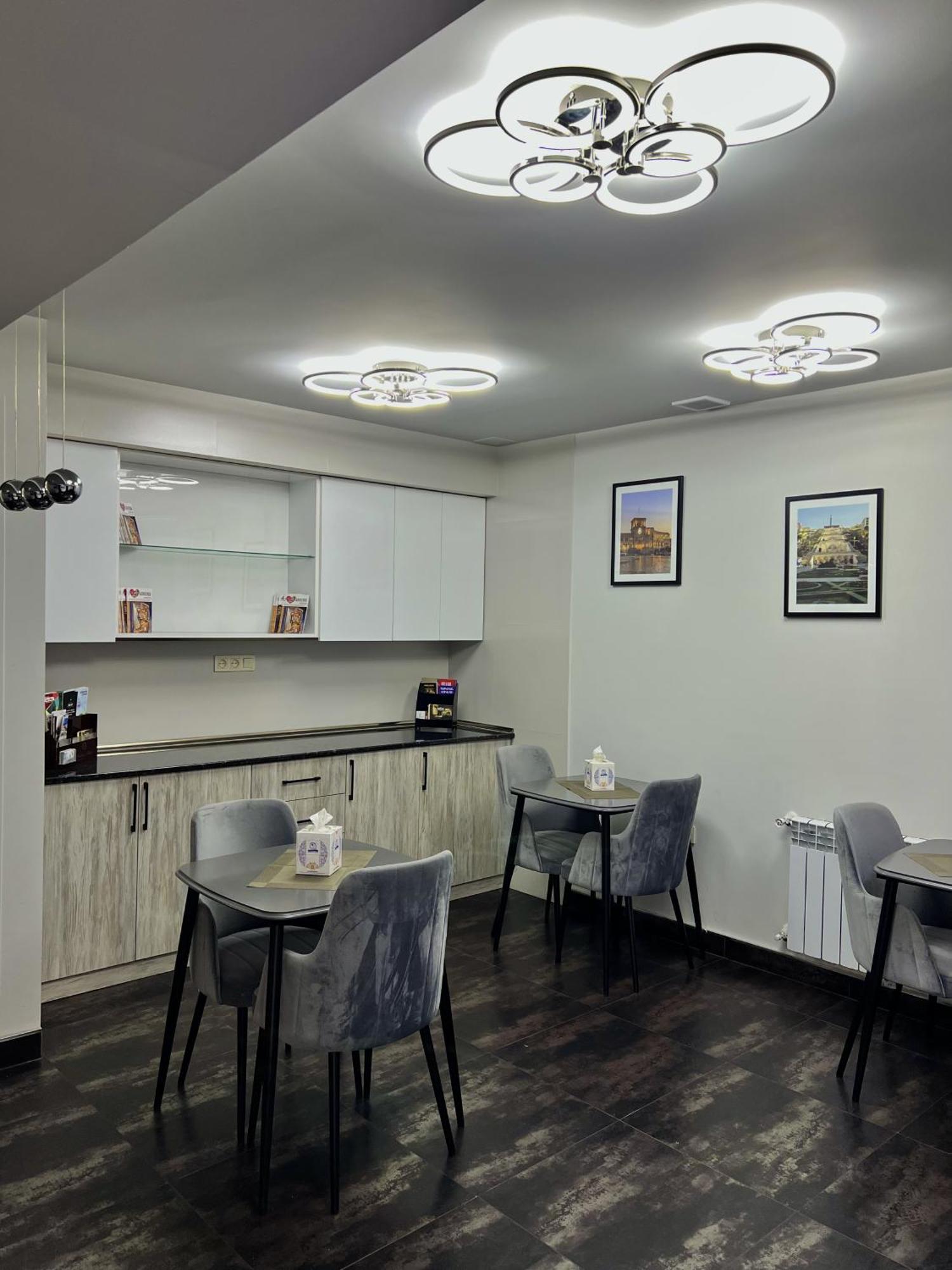 Mashtots Hotel Jereván Kültér fotó
