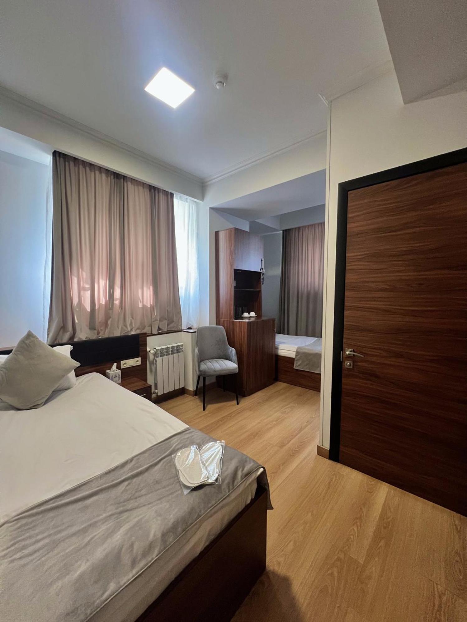Mashtots Hotel Jereván Kültér fotó