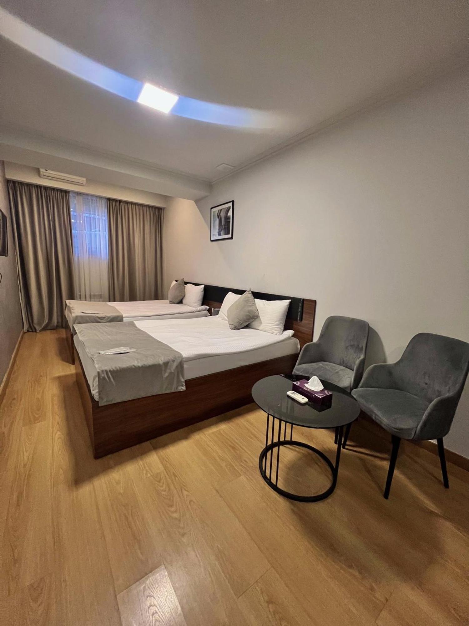 Mashtots Hotel Jereván Kültér fotó